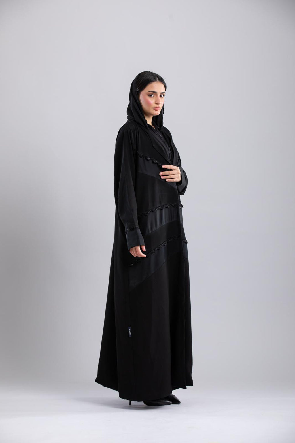 Black Crochet Abaya – Special Design with Side Panels & Front Lining